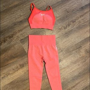 ECHT arise legging & bra set! Brand new! Size M